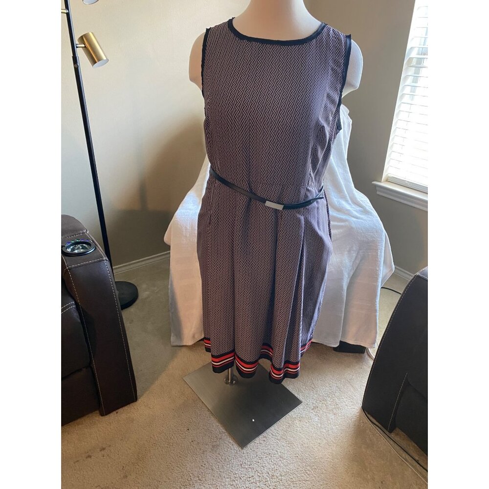 JONES NEW YORK Black and Cream Chevron Dress - Size 22